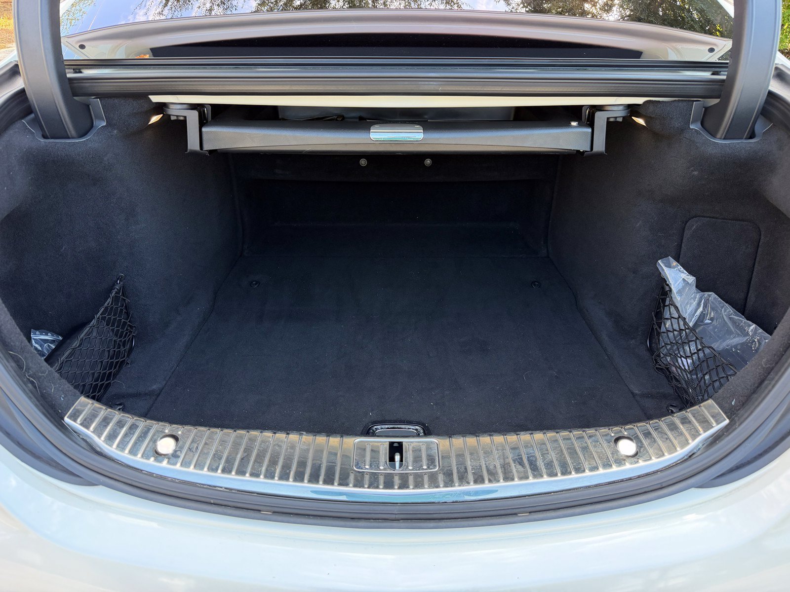 Used 2019 Mercedes-Benz S 560 Sedan image 16
