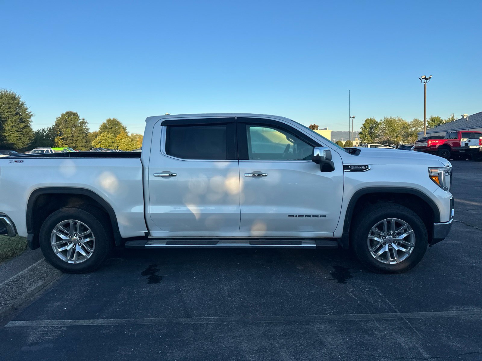 Used 2021 GMC Sierra 1500 SLT w/ SLT Premium Plus Package AWD/4WD image 4