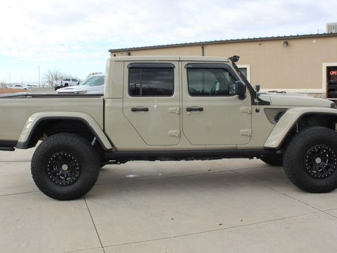 Used 2020 Jeep Gladiator Rubicon image 16