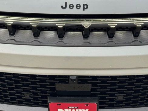 New 2026 Jeep Grand Wagoneer Limited AWD/4WD image 41