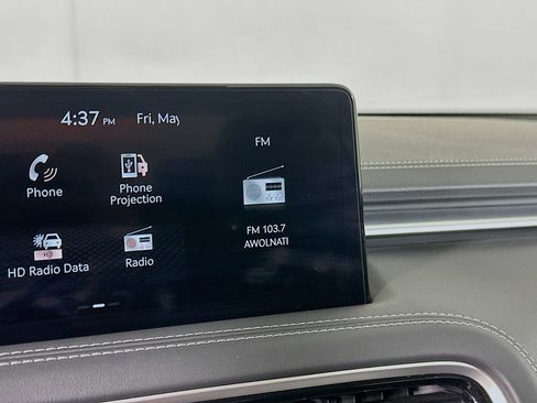 Used 2025 Genesis G70 2.5T RWD image 21