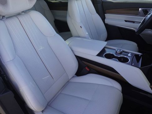 Used 2026 Cadillac Vistiq Luxury image 24