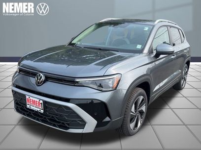 New 2025 Volkswagen Taos SE