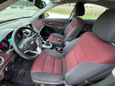 Used 2014 Chevrolet Cruze Eco image 28