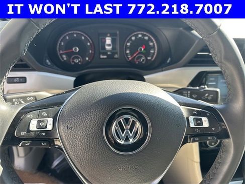 Certified 2022 Volkswagen Passat 2.0T SE image 16