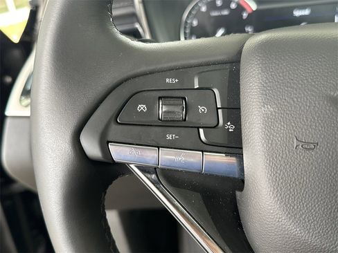 New 2025 Cadillac XT6 Luxury image 18