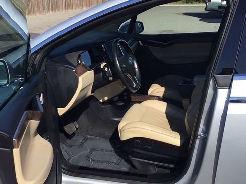 Used 2016 Tesla Model X 90D image 15