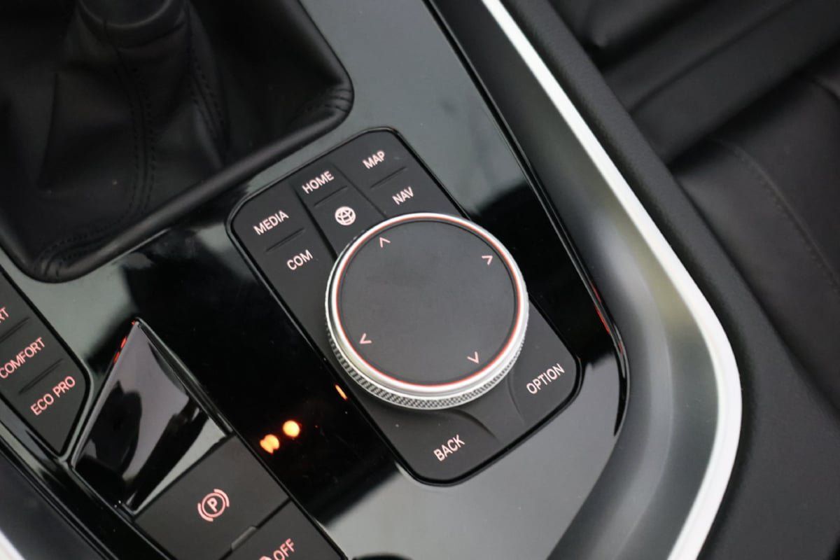 Used 2026 BMW Z4 M40i w/ Premium Package RWD image 29