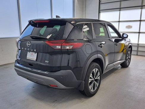 Used 2023 Nissan Rogue SV FWD image 5