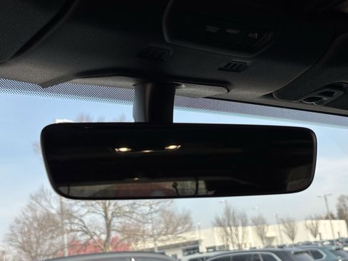 Used 2022 Jeep Wrangler Unlimited Sahara w/ Cold Weather Group image 28