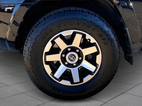 Used 2021 Toyota 4Runner TRD Off-Road AWD/4WD image 11