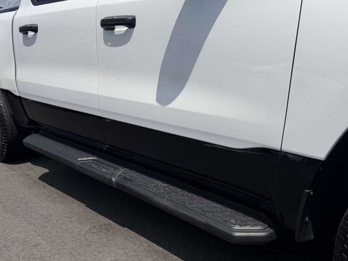 Used 2023 RAM 1500 Big Horn AWD/4WD image 17