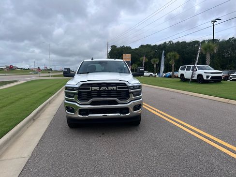 Certified 2026 RAM 2500 Big Horn AWD/4WD image 3