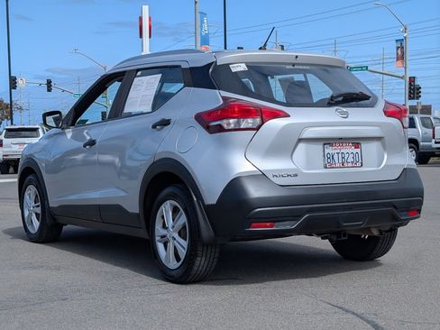 Used 2019 Nissan Kicks S FWD image 12