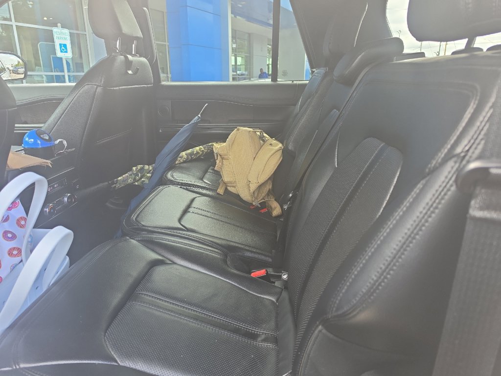 Used 2021 Ford Expedition Max Limited AWD/4WD image 6