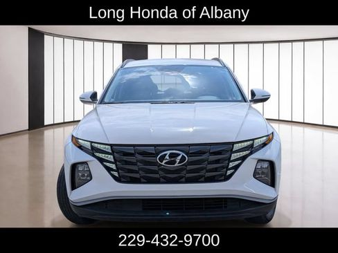 Used 2023 Hyundai Tucson SEL FWD image 2