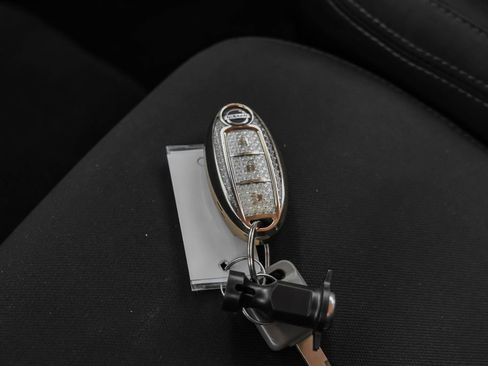 Used 2017 Nissan Titan SV image 55