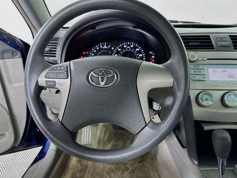 Used 2009 Toyota Camry FWD image 18