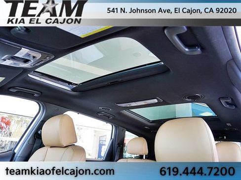 Certified 2022 Kia Telluride SX w/ Towing Package FWD image 19