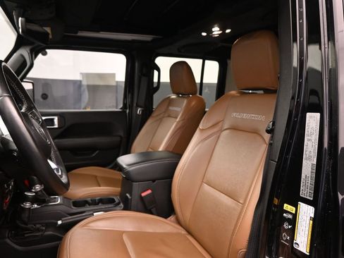 Used 2022 Jeep Wrangler Unlimited Rubicon 4xe w/ Cold Weather Group image 3