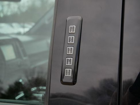 Used 2017 Ford F150 XLT w/ Equipment Group 302A Luxury image 30