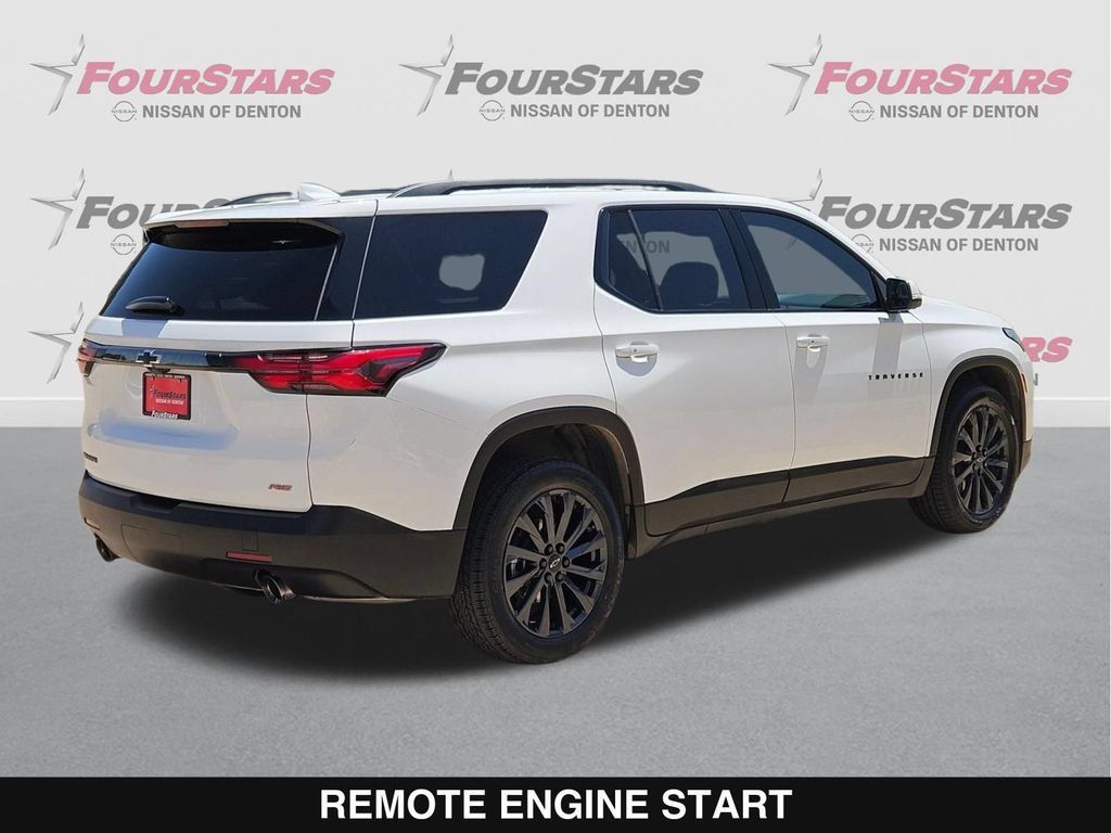 Used 2023 Chevrolet Traverse RS w/ LPO, Floor Liner Package FWD image 4