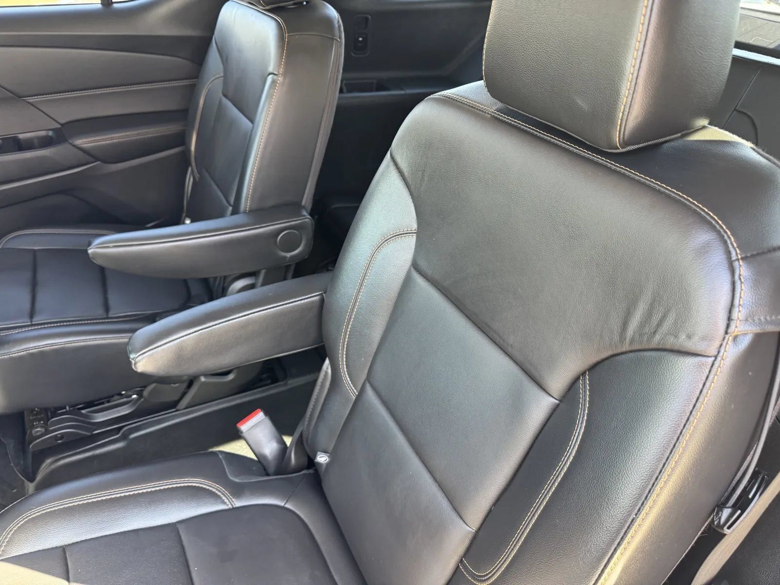 Used 2019 Chevrolet Traverse RS w/ LPO, 'HIT The Road' Package AWD/4WD image 36