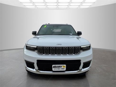 Used 2025 Jeep Grand Cherokee L Summit image 3