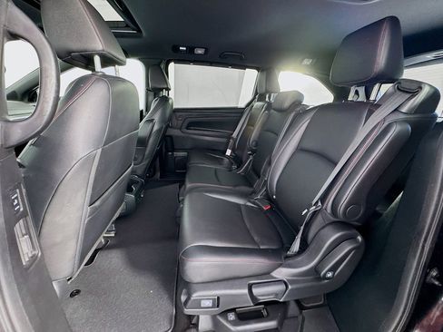Used 2024 Honda Odyssey Sport image 23