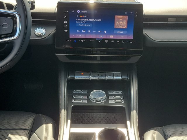 Certified 2024 Lincoln Nautilus Premier w/ Jet Appearance Package AWD/4WD image 19