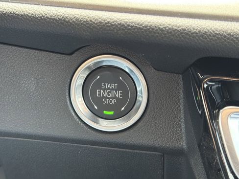 New 2026 Chevrolet Traverse LT w/ Sun and Wheel Package FWD image 8