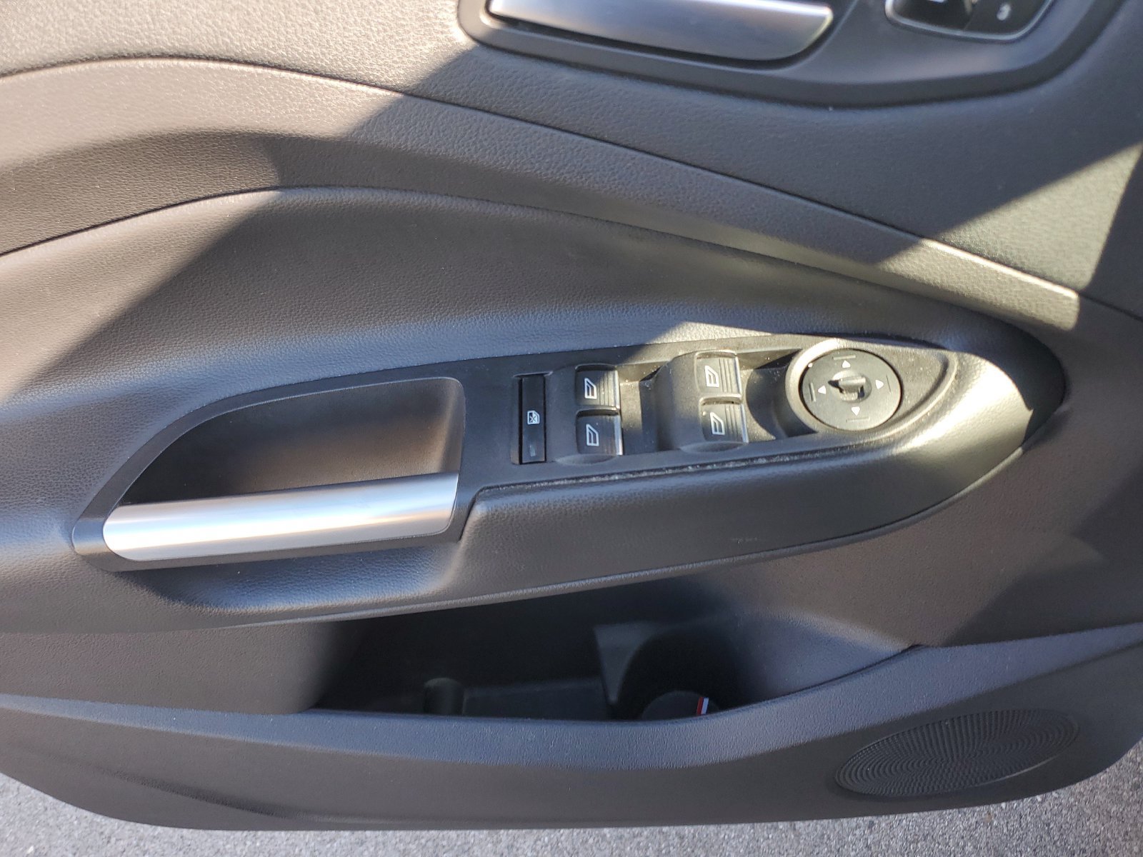 Used 2018 Ford Escape Titanium AWD/4WD image 20
