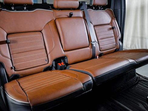 Used 2024 GMC Sierra 3500 Denali Ultimate image 32