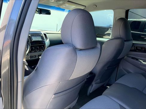Used 2015 Toyota Tacoma PreRunner RWD image 12