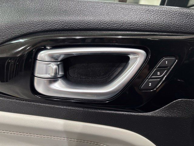 Used 2022 Jeep Compass Limited w/ Elite Group AWD/4WD image 35