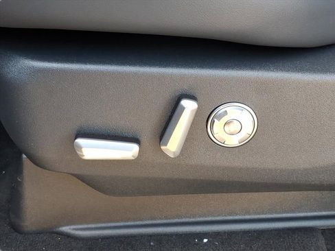New 2025 Lincoln Navigator Reserve w/ Jet Appearance Package AWD/4WD image 18