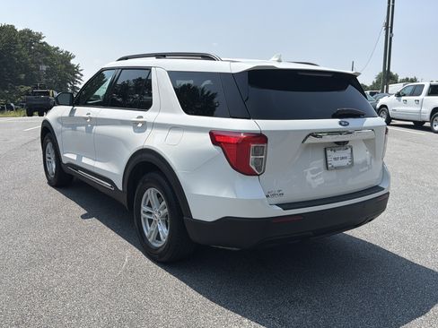 Used 2022 Ford Explorer XLT RWD image 6