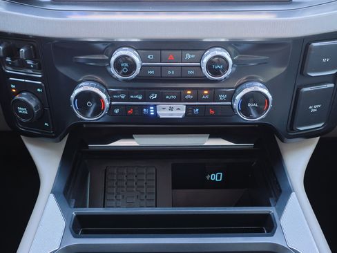 Certified 2025 Ford F350 Platinum w/ Platinum Plus Package image 28