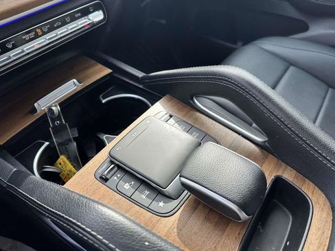 Used 2023 Mercedes-Benz GLE 350 4MATIC image 25