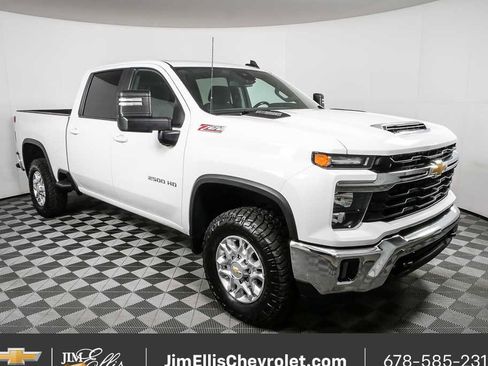 Used 2024 Chevrolet Silverado 2500 LT AWD/4WD image 1