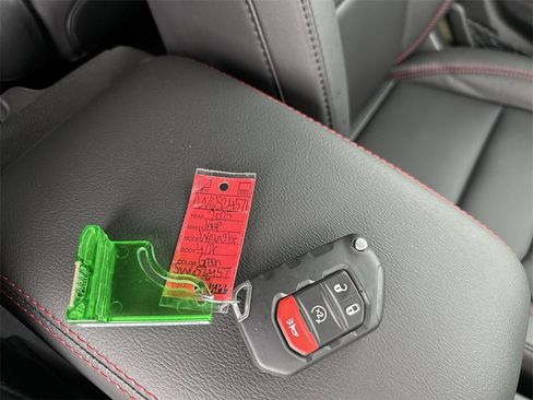 New 2025 Jeep Wrangler Unlimited Rubicon w/ Steel Bumper Group image 30