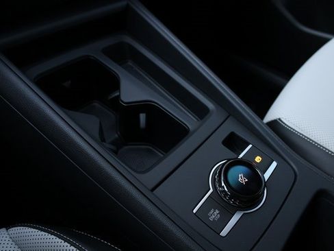 New 2025 Volkswagen Tiguan SE image 12