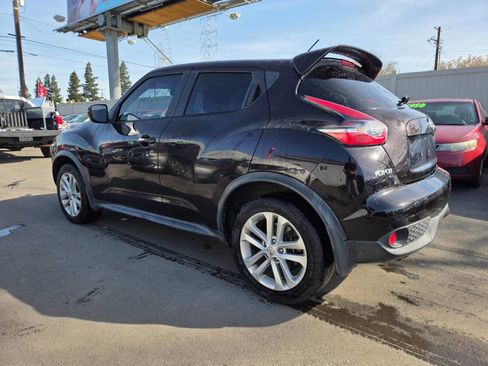 Used 2015 Nissan Juke S image 2