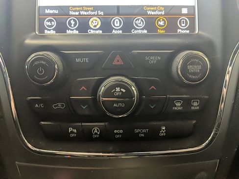 Used 2018 Jeep Grand Cherokee Laredo image 22