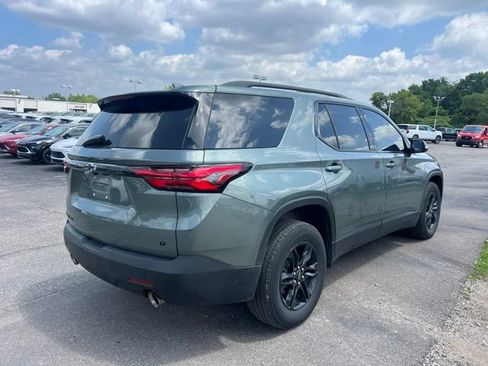 Used 2022 Chevrolet Traverse LT w/ Midnight/Sport Edition AWD/4WD image 5