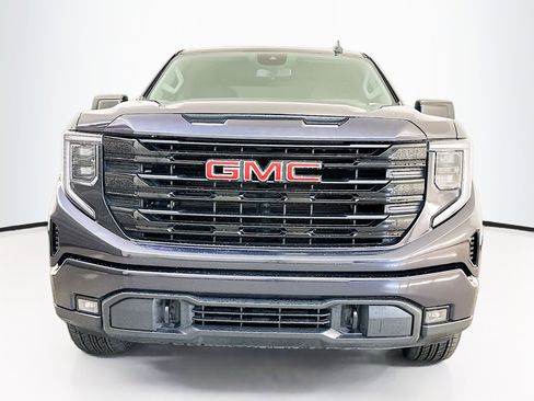Used 2024 GMC Sierra 1500 Elevation image 2