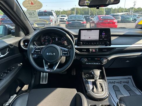 Used 2023 Kia Forte GT-Line w/ GT-Line Premium Package FWD image 12