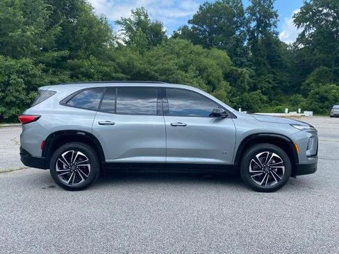 Used 2025 Buick Enclave Sport Touring w/ Power Package AWD/4WD image 2