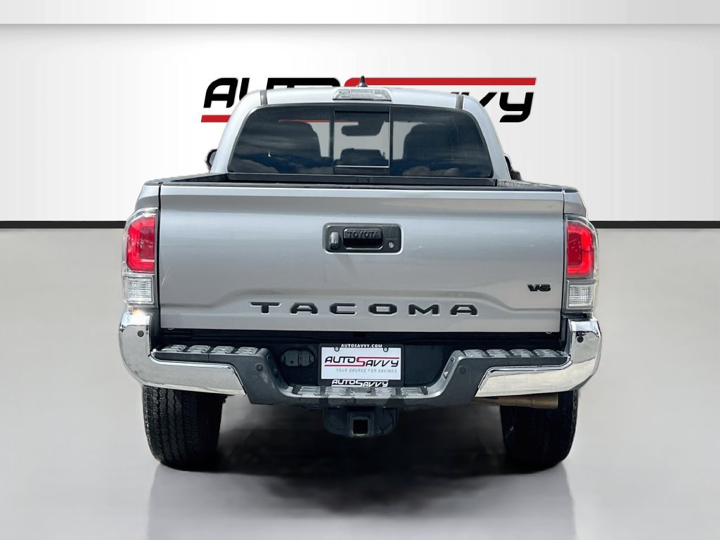 Used 2020 Toyota Tacoma TRD Sport w/ TRD Premium Sport Package AWD/4WD image 6