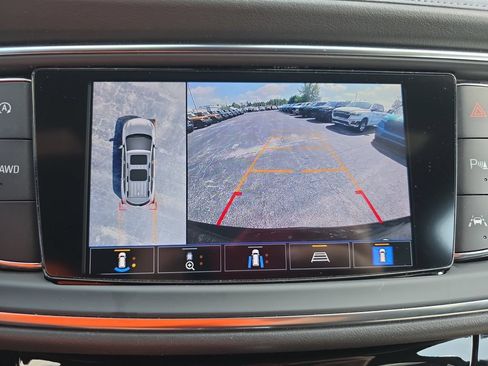 Used 2023 Buick Enclave Avenir AWD/4WD image 18